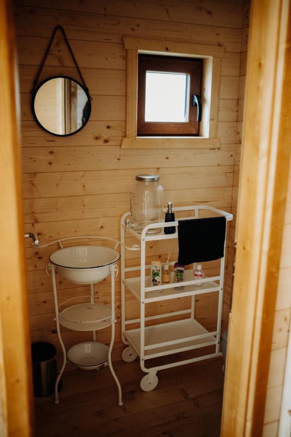 Treehome Tinyhouse Střítež Dış mekan fotoğraf